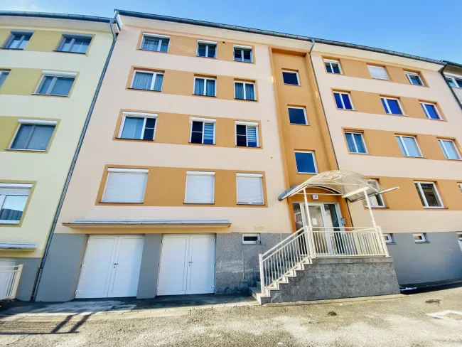 Anleger und Eigennutzer: attraktive Stadtlage & geringe Fixkosten – 3-Zimmer-Erdgeschosswohnung mit niedrigen Betriebskosten!! - Bild