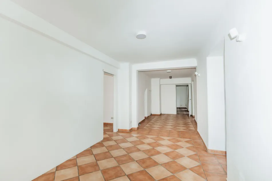 Top Büro/Praxis 120m² in Hausmannstätten – gepflegt, Parkplatz, Teeküche, EG! - Bild