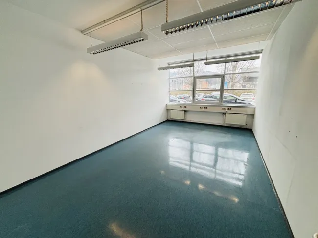 Modernes Büro / Großraumbüro mit flexibler Nutzung – ideal für Shared Office oder Unternehmensstandort - Bild