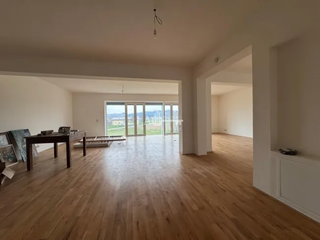 Erstbezug Büro/Praxis 2OG in Top Lage - 100m² Ideal für Ihr Business! - Titelbild