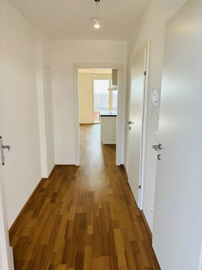Moderne 4-Zimmer-Wohnung in Graz: Erstbezug mit Balkon und 2 Garagen! - Titelbild