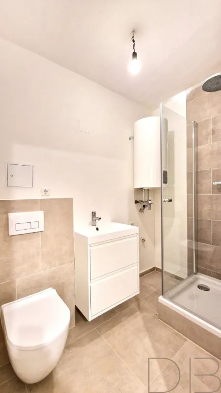 DB IMMOBILIEN | Modern wohnen in stilvoll sanierter 1-Zimmer-Wohnung!!! - Bild