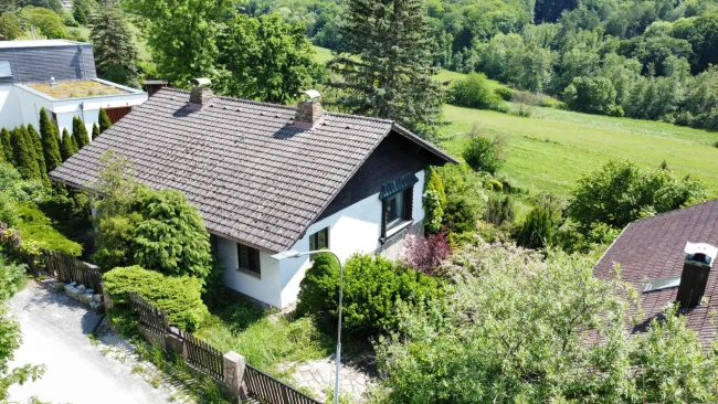 DB IMMOBILIEN | Einfamilienhaus mit ruhiger Aussichtslage! - Titelbild