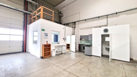 DB IMMOBILIEN | 375 m² Gewerbehalle im IZ NÖ Süd zu vermieten!