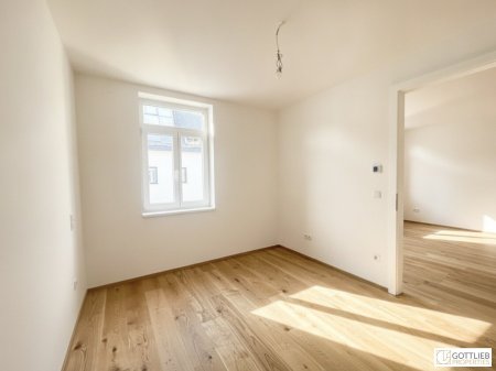 U-Bahn-Nähe U3 und U6! 3-Zimmer-Altbau-Wohnung mit Atelier und Eigengarten in generalsaniertem Gründerzeithaus