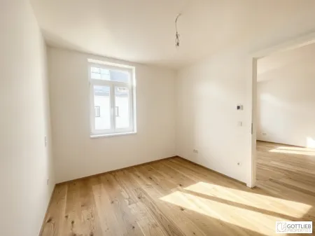 U-Bahn-Nähe U3 und U6! 3-Zimmer-Altbau-Wohnung mit Atelier und Eigengarten in generalsaniertem Gründerzeithaus