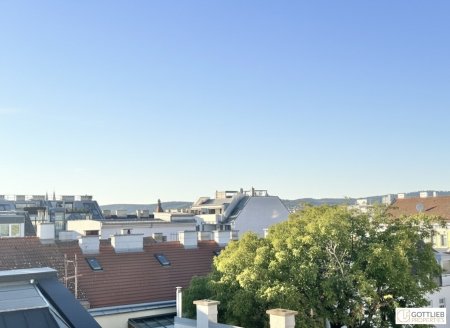 Erstbezug in U-Bahn-Nähe! Sonniges 4-Zimmer-Penthouse mit zwei westseitigen Terrassen und Fernblick