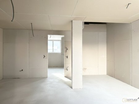 U-Bahn-Nähe U3 und U6! Hochwertige 3-Zimmer-Dachgeschoss-Wohnung mit Südterrasse in generalsaniertem Gründerzeithaus
