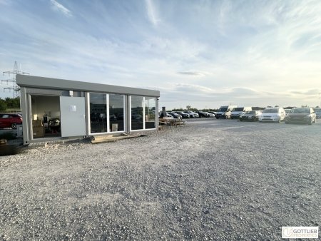 Nähe Flughafen und Stadtgrenze Wien! Großes Gewerbegrundstück mit LKW-Zufahrt und vielfältigen Nutzungsmöglichkeiten