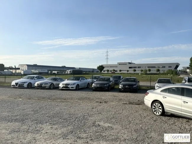 Nähe Flughafen und Stadtgrenze Wien! Großes Gewerbegrundstück mit LKW-Zufahrt und vielfältigen Nutzungsmöglichkeiten - Bild