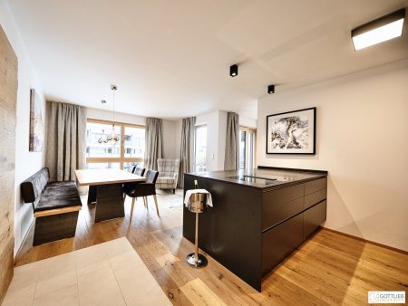 Bestlage Pinzgau mit ca. 6% Rendite! 3-Zimmer-Wohnung mit Südterrasse sowie beheiztem Aussenpool