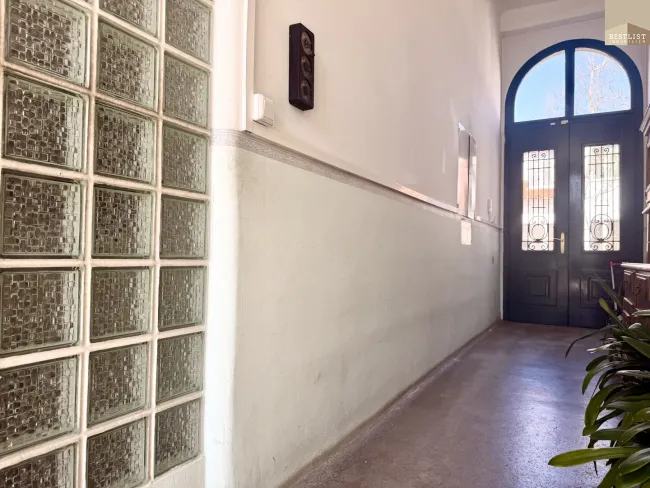 Charmantes Stadthaus in Baden – ruhige Lage mit großem Garten & Entwicklungspotenzial - Bild