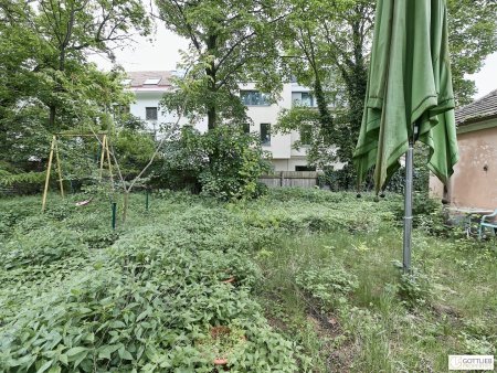 Schönes Doppel-Eckgrundstück mit Eigengarten und viel Potential