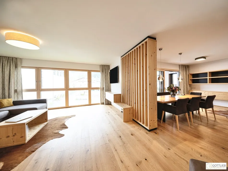 Bestlage Pinzgau mit ca. 5% Rendite! Sonniges 5-Zimmer-Penthouse mit Loggia sowie beheiztem Aussenpool - Bild