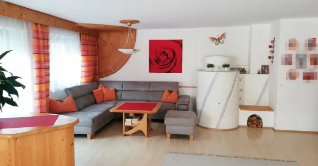 Gepflegtes leistbares Familienhaus mit seitlichem Kaiserblick - Bild