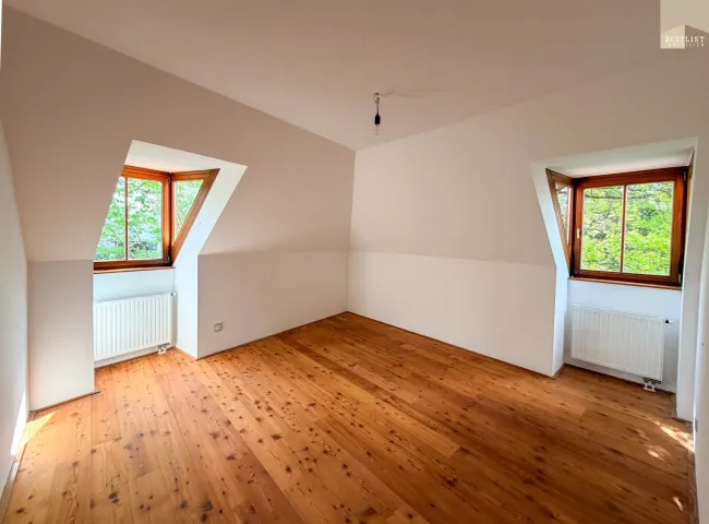 TOP LAGE - Charmante Dachgeschosswohnung in Baden - Bild