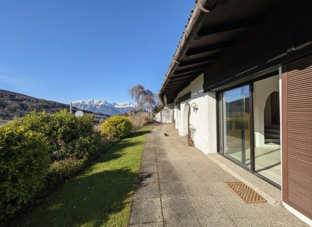 Renovierungsbedürftiger Bungalow in Südhanglage mit Traumaussicht