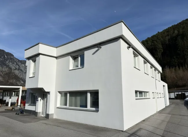 Effiziente Gewerbefläche für kompakte Betriebe – Büro, Lager & flexible Nutzung kombiniert | bis zu 3 Stellplätze - Bild
