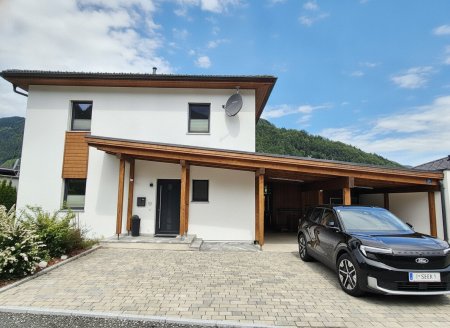 Top-Gelegenheit ! Modernes neuwertiges Einfamilienhaus in Zentrumsnähe .