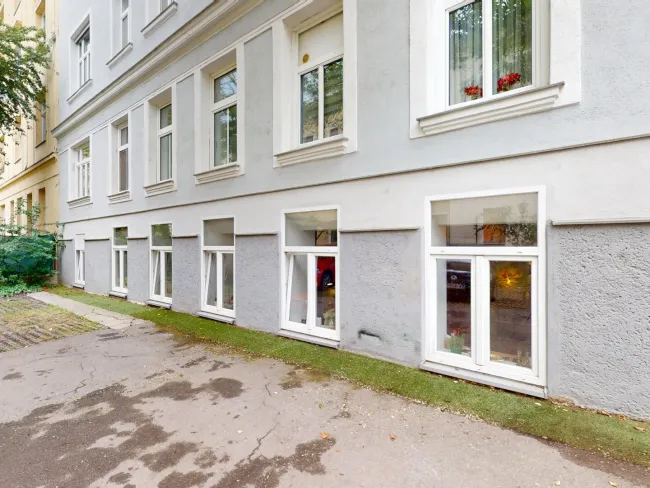 Eingang und Fenster