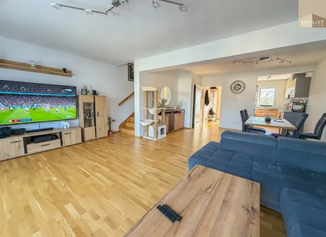 Hochwertiges Reihenhaus in ruhiger, familiärer Wohnlage - Titelbild