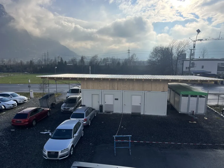 Ideal für Neustart Gewerbe/Handwerksbetrieb, ca 460m² bis 700m² - teilweise überdachte Freifläche samt 2 Doppelcontainer mit bester Autobahnanbindung! - Bild