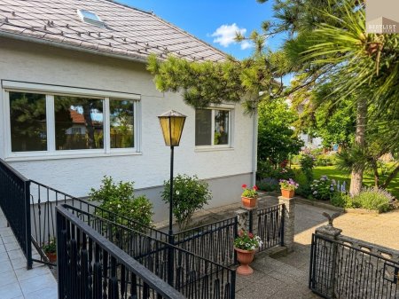 Einziehen, wohlfühlen, ausbauen: Haus mit 5 Zimmern & zusätzlichem Wohnraum im Dach