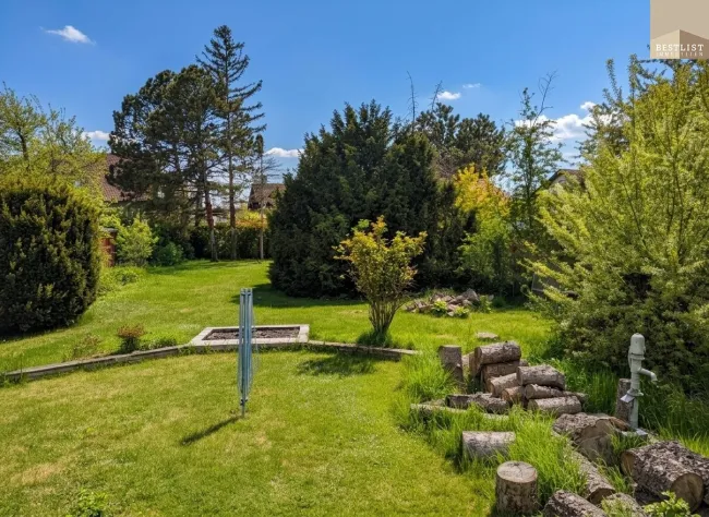Einziehen, wohlfühlen, ausbauen: Haus mit 5 Zimmern & zusätzlichem Wohnraum im Dach - Bild
