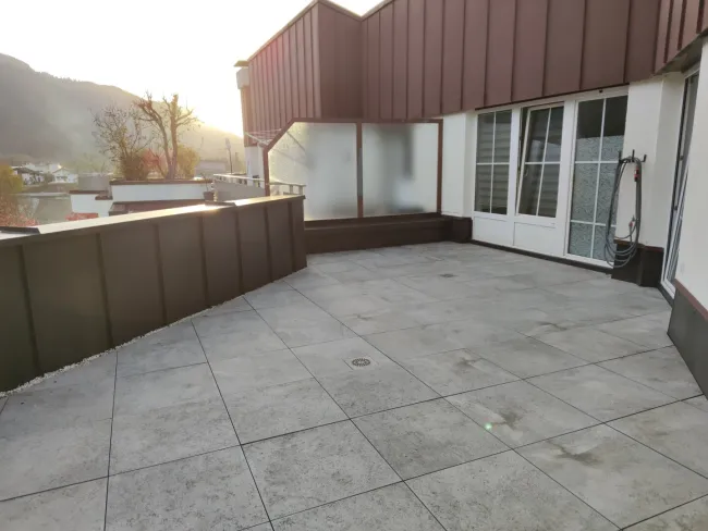 PREISREDUKTION! 120m² Penthouse Wohnung mit großer Dachterrasse in Wörgl - Bild