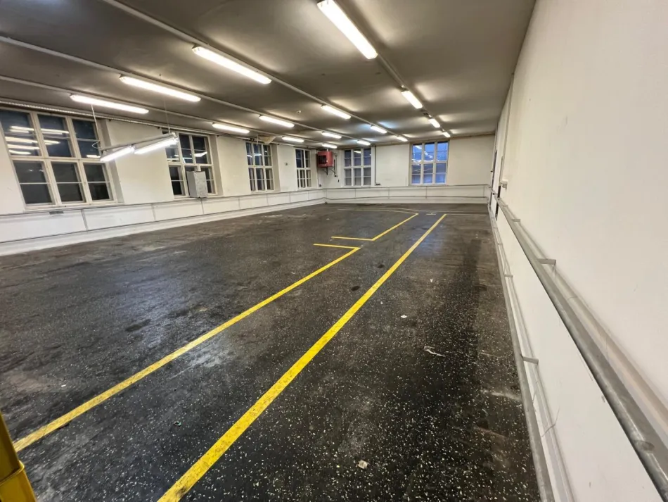 MIETE: günstige 200 m² Halle - Produktionsfläche - Lagerfläche in Kramsach - Titelbild