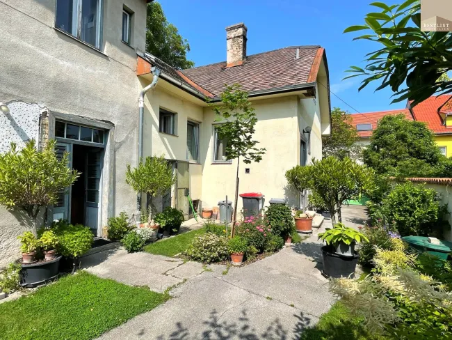Sanierungsobjekt mit Traumgarten - Bild