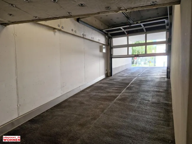 Freie Garagenplätze in Meidling! - Bild