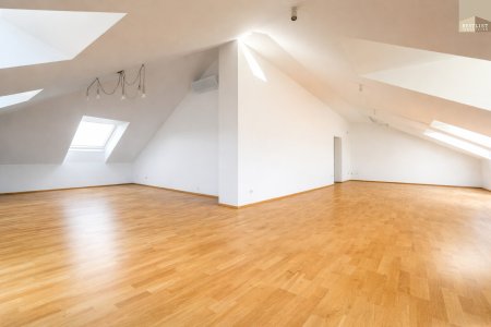 Ihr Büro/Praxis über den Dächern von Baden