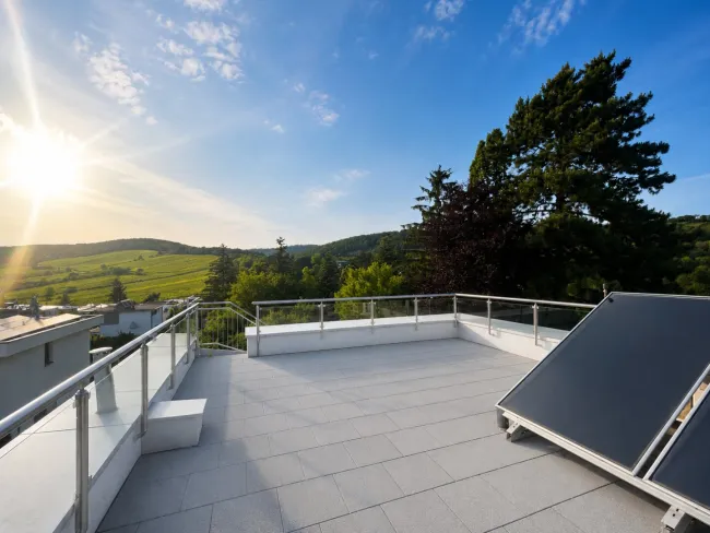 Erstbezug nach Sanierung: modernes Haus mit Garten, Dachterrasse & traumhaftem Weitblick in Sievering - Titelbild