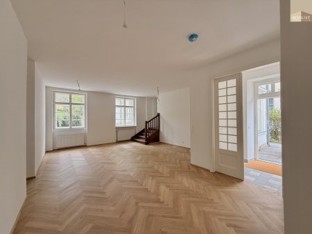 Repräsentative Praxis- / Bürofläche in Toplage Baden – ca. 215 m² mit Terrasse & vielseitiger Raumaufteilung!