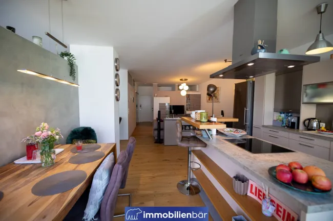 Blick vom Essbereich Richtung Wohnzimmer