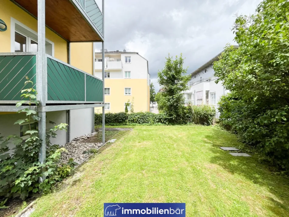 Traumhafte 3 Zimmerwohnung - ca. 100m² Garten mit viel Privatsphäre nähe Stadtpark Ried - Titelbild