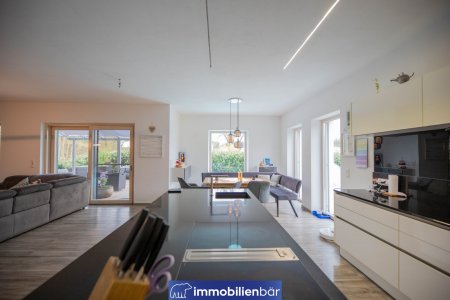 Exklusives Haus im Grünen in Peuerbach/Bruck – Stilvolles Wohnen mit Pool & viel Platz