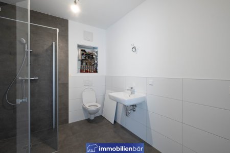 Moderne Eigentumswohnung in traumhafter Lage mit großzügigem Balkon