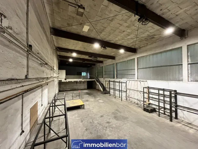 Jetzt nur 1.990 € netto! Lagerhalle mit Büro & Widmung Betriebsbaugebiet – Nähe Wels - Bild