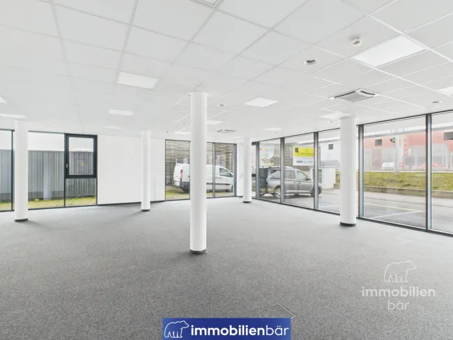 Stelzhamer´s Bürohaus - Moderne Geschäftsfläche im Erdgeschoss nahe der PlusCity – zu mieten - Bild