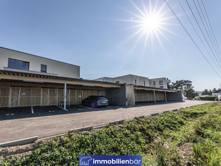 Moderne Traumwohnung in Top-Lage mit Südbalkon und Carport