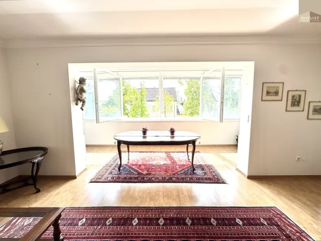 4 Zimmer Wohnung in Badens BESTLAGE inkl. Garage - Bild