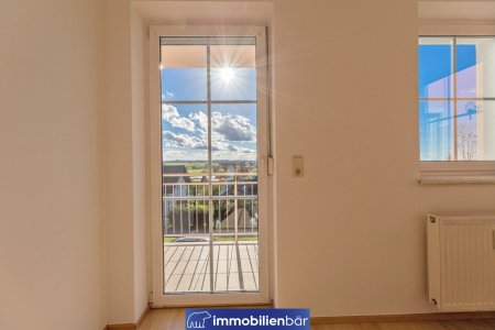 ANLEGERHIT - traumhafte helle Balkonwohnung mit Eigengarten