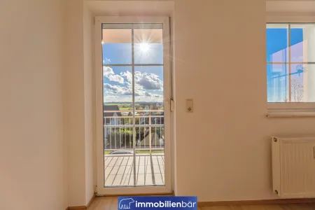 ANLEGERHIT - traumhafte helle Balkonwohnung mit Eigengarten