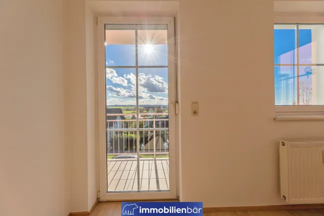 ANLEGERHIT - traumhafte helle Balkonwohnung mit Eigengarten - Bild