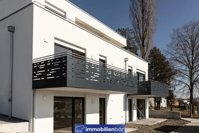 Anleger aufgepasst: Helle 3 Zimmer Wohnung mit großen Balkon und Weitblick - Titelbild