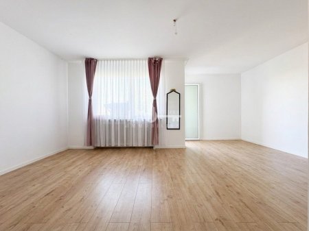 Kompakte Wohnung nähe Autobahnabfahrt Ansfelden !