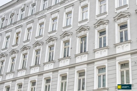 Wunderschöner Altbauerstbezug | Hochwertig saniert