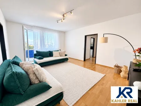 Weitblick über St. Pölten – helle Wohnung mit 2 Loggien